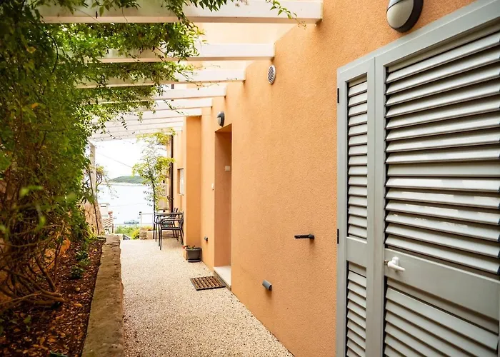 Jaksa * フヴァル