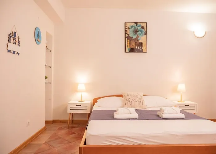 Jaksa * フヴァル