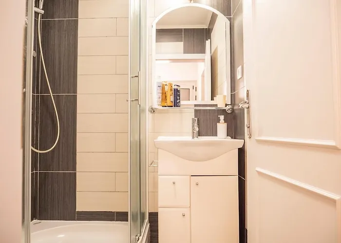 아파트 Jaksa 흐바르